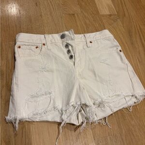 White Levi’s Jean Shorts